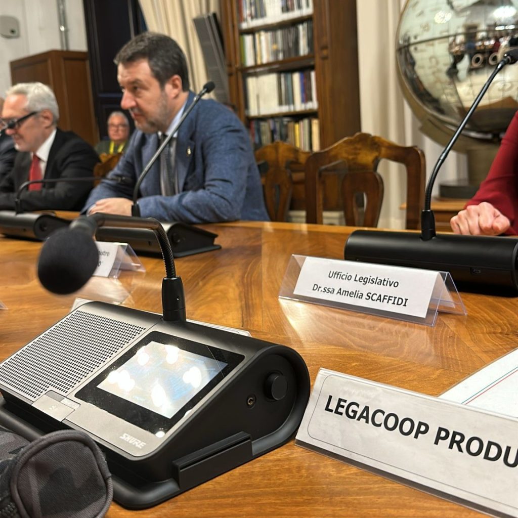 942c9921-79b3-4f36-8b2b-6b87b3dee945