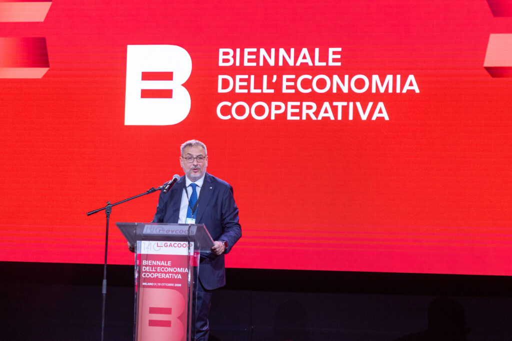 Biennale, Gamberini (Legacoop): «Il Patto per l’Italia parte da Milano. Da qui inizia una nuova stagione per la cooperazione e per il Paese»